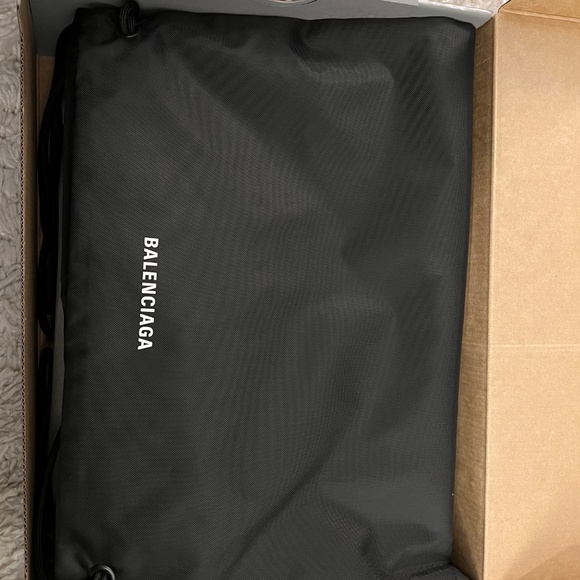 Balenciaga Speed Grafitti Trainers - Picture 3 of 3